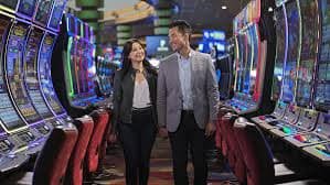 Live Casino ကမ်ဘာ — စစ်မှန်သော ဒီလာများနှင့် real-time ကာစီနို ကစားပွဲ
